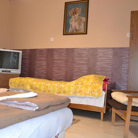 Var-Lak Vendeghaz Szendro Exterior foto